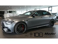 Grau Gebraucht 2021 Mercedes E63 AMG AMG Limousine | 84.900 €