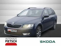 Blau Gebraucht 2015 Skoda Octavia Ambition Kombi | 14.550 € (Teuer)