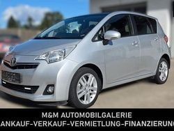 Silber Gebraucht 2012 Toyota Verso-S Club Van / Kleinbus | 8.599 € (Superpreis)
