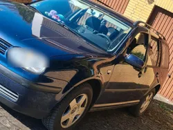 Blau Gebraucht 2001 VW Golf IV Kombi | 1.000 €