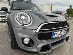Moonwalk grey Gebraucht 2018 Mini Cooper S Kleinwagen | 22.490 € (Teuer)
