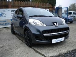 Gris carlinite Gebraucht 2009 Peugeot 107 Filou Kleinwagen | 2.600 € (Fairer Preis)