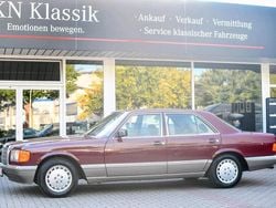 Rot Gebraucht 1987 Mercedes 260 Limousine | 18.999 €