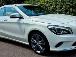 Weiß Gebraucht 2016 Mercedes CLA180 Urban Limousine | 18.999 € (Etwas zu teuer)
