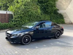 Schwarz Gebraucht 2014 Mercedes CLA180 Limousine | 15.500 €