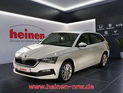 Weiß Gebraucht 2024 Skoda Scala Style Kleinwagen | 21.979 € (Fairer Preis)