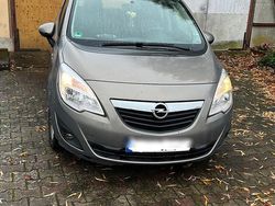Braun Gebraucht 2014 Opel Meriva Active Van / Kleinbus | 3.990 € (Guter Preis)
