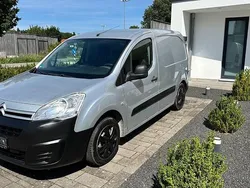 Grau Gebraucht 2017 Citroën Berlingo Van / Kleinbus | 9.200 € (Fairer Preis)