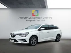 Perlmuttweiß metallic (weiß) Gebraucht 2021 Renault Mégane GrandTour Intens Kombi | 15.970 € (Guter Preis)