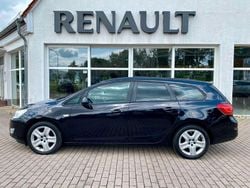 Schwarz Gebraucht 2011 Opel Astra Kombi | 3.999 € (Guter Preis)