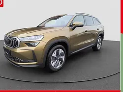 Gold Neu 2025 Skoda Kodiaq Selection SUV | 45.990 € (Fairer Preis)