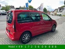 Rot Gebraucht 2017 Citroën Berlingo Shine Van / Kleinbus | 12.999 € (Etwas zu teuer)