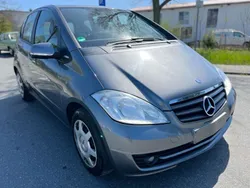 Grau Gebraucht 2009 Mercedes A180 Limousine | 2.199 € (Superpreis)