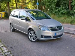 Gold Gebraucht 2006 Opel Zafira Cosmo Van / Kleinbus | 2.900 € (Fairer Preis)