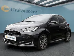 Schwarz Gebraucht 2024 Toyota Yaris Hybrid Kleinwagen | 26.549 € (Teuer)