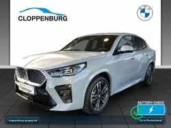 Grau Gebraucht 2024 BMW iX2 M Sport SUV | 44.990 € (Superpreis)