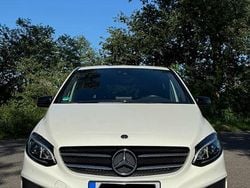 Weiß Gebraucht 2017 Mercedes B180 AMG line Van / Kleinbus | 15.850 € (Guter Preis)