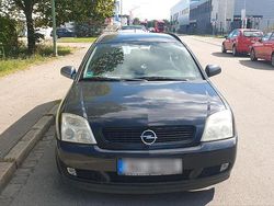 Schwarz Gebraucht 2004 Opel Vectra Kombi | 450 €