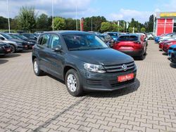 Grau Gebraucht 2015 VW Tiguan Trendline SUV | 12.590 € (Fairer Preis)