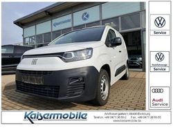 Weiß Gebraucht 2023 Fiat Doblò Van / Kleinbus | 22.689 € (Guter Preis)