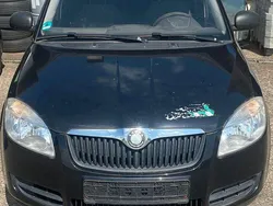 Schwarz Gebraucht 2009 Skoda Roomster Limousine | 2.650 € (Superpreis)