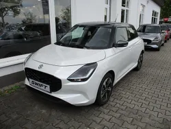 Weiß Neu 2025 Suzuki Swift Comfort+ Limousine | 22.999 €