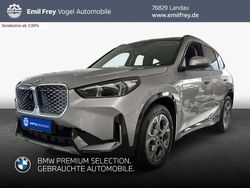 Spacesilber metallic Gebraucht 2025 BMW iX1 xLine SUV | 46.290 € (Etwas zu teuer)