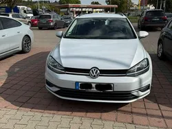 Weiß Gebraucht 2017 VW Golf VII Trendline Kombi | 10.000 € (Fairer Preis)