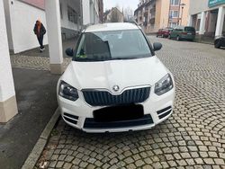 Weiß Gebraucht 2014 Skoda Yeti Active SUV | 11.900 € (Fairer Preis)