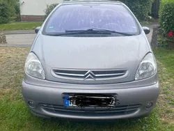Grau Gebraucht 2003 Citroën Xsara Picasso Exclusive Van / Kleinbus | 3.500 € (Teuer)