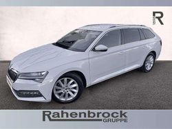 Weiß Gebraucht 2020 Skoda Superb Style Kombi | 22.690 € (Guter Preis)