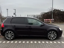 Schwarz Gebraucht 2007 VW Golf V Limousine | 3.200 € (Fairer Preis)