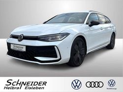 Oryxweiß perleffekt (metallic) Gebraucht 2024 VW Passat R-line Kombi | 43.860 € (Etwas zu teuer)