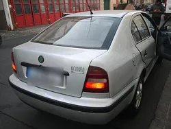 Silber Gebraucht 1998 Skoda Octavia Limousine | 650 €