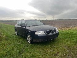 Schwarz Gebraucht 2002 Audi A6 Kombi | 2.200 € (Etwas zu teuer)
