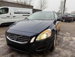 Blau Gebraucht 2012 Volvo V60 Momentum Kombi | 3.900 € (Etwas zu teuer)