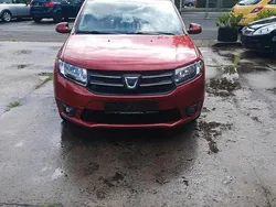 Rot Gebraucht 2013 Dacia Sandero Kleinwagen | 4.999 € (Etwas zu teuer)