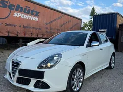 Weiß Gebraucht 2011 Alfa Romeo Giulietta Turismo Kleinwagen | 5.499 € (Fairer Preis)