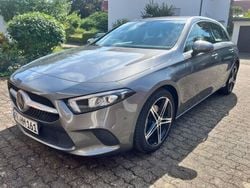Grau Gebraucht 2018 Mercedes A180 Progressive Limousine | 22.000 € (Fairer Preis)