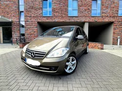 Braun Gebraucht 2009 Mercedes A180 Limousine | 5.800 €