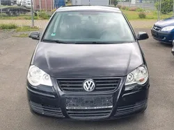 Schwarz Gebraucht 2005 VW Polo Limousine | 2.500 € (Fairer Preis)