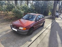 Rot Gebraucht 1992 Opel Astra Limousine | 1.700 €