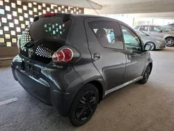 Grau Gebraucht 2013 Toyota Aygo Connect Style Kleinwagen | 3.300 € (Fairer Preis)