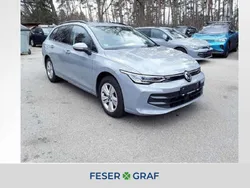 Mondsteingrau Gebraucht 2024 VW Golf VIII Life Kombi | 28.990 € (Fairer Preis)