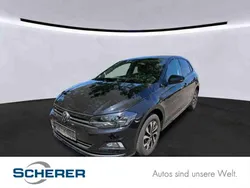 Deep blackperleffekt (metallic) Gebraucht 2021 VW Polo Active Limousine | 16.290 € (Guter Preis)