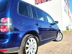 Blau Gebraucht 2010 VW Touran Freestyle Van / Kleinbus | 3.850 € (Superpreis)