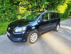Schwarz Gebraucht 2012 VW Touran Van / Kleinbus | 7.500 € (Fairer Preis)
