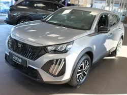 Silber Neu 2025 Peugeot 2008 Style SUV | 26.890 € (Teuer)
