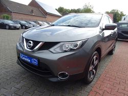 Grau Gebraucht 2017 Nissan Qashqai N-Connecta SUV | 12.490 € (Guter Preis)