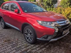 Rot Gebraucht 2018 Mitsubishi Outlander SUV | 15.800 € (Superpreis)